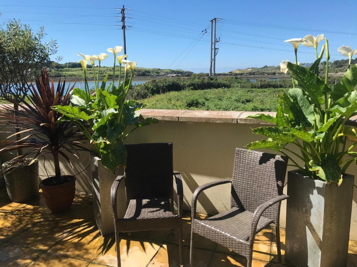Modern Apartment With Stunning Views, Close To Amenities And St Ives เฮล ภายนอก รูปภาพ